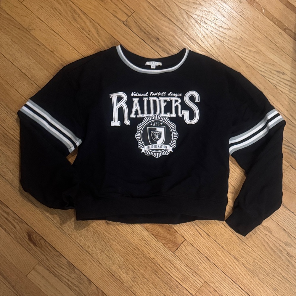 Woman’s Black Raiders Sweatshirt
